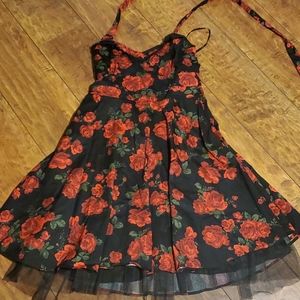 Hot Topic Floral rockabilly flared halter dress li